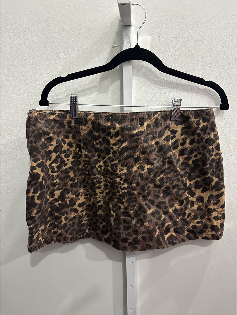 Abercrombie & Fitch Leopard Print Mini Skirt